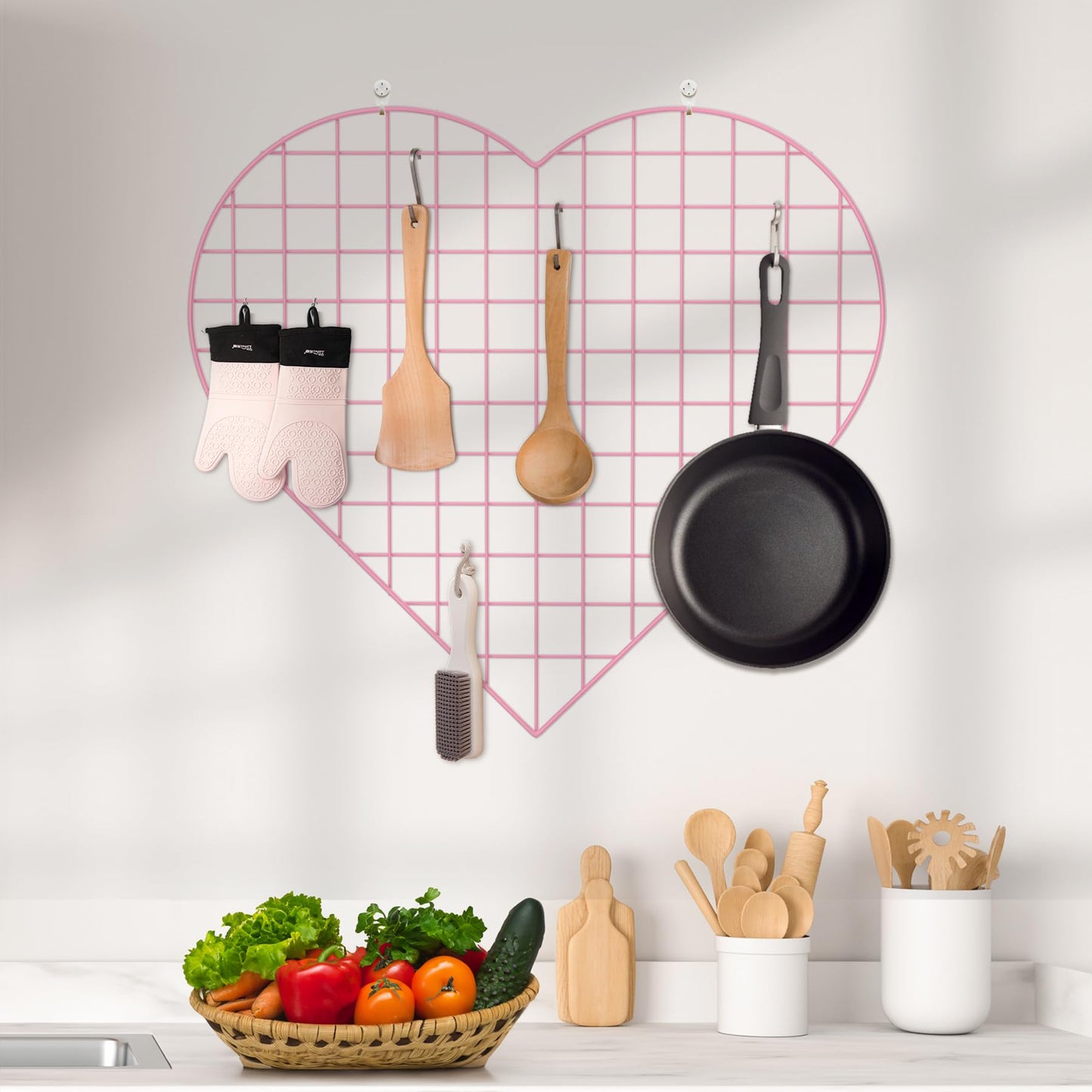 ECLENYES Grid Photo Wall Panels - 22.4"x20.4" Heart Shape Iron Rack Art Wire Board, Wall Grid Organizer, DIY Photo Frame for Home, Office, Kitchen, Bedroom, Christmas Gifts - Pink