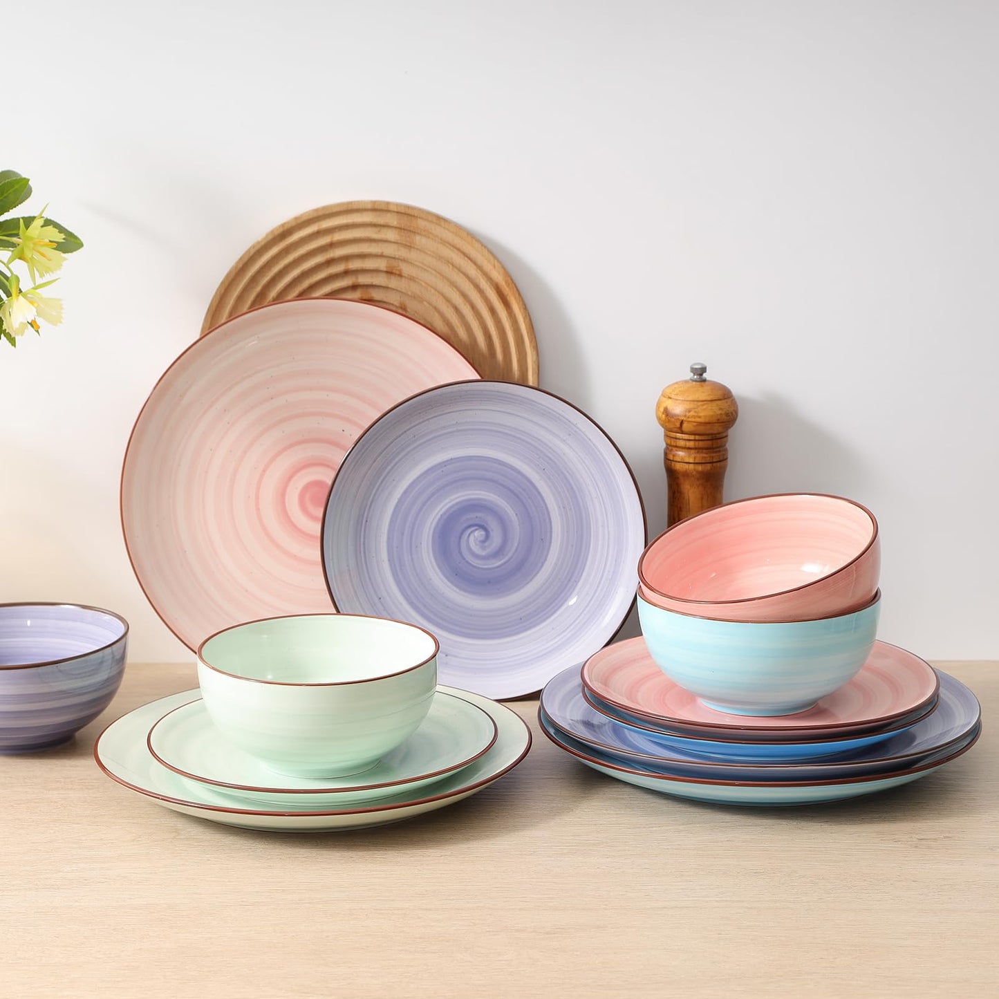 Selamica Ceramic 16-Pieces Dinnerware Set, Ceramic Dishes Set for 4, Kitchen Plates and Bowls Sets, Dinner Plates Set, Spray Black Dots, Gradient Color