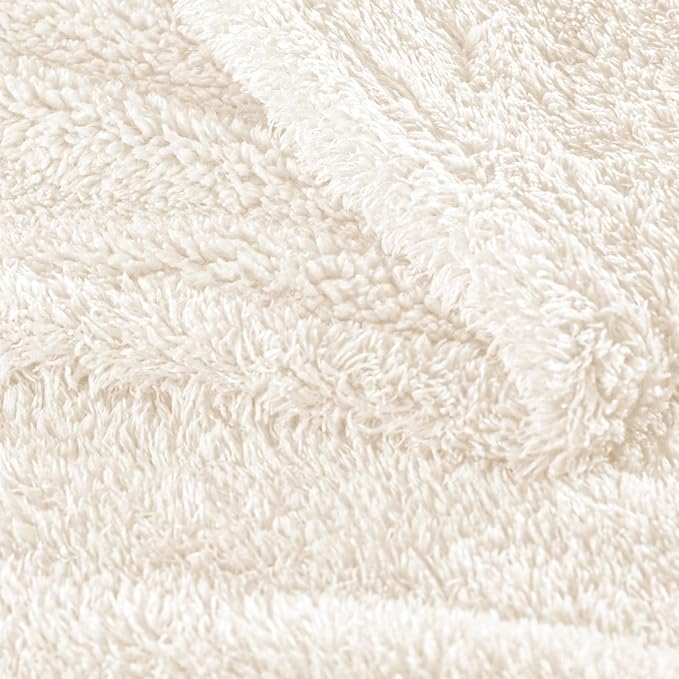 Exclusivo Mezcla Fleece White Throw Blanket for Couch Sofa, Ultra Soft, Lightweight and Fluffy Blankets for Women, All Season, 50x60 Inches