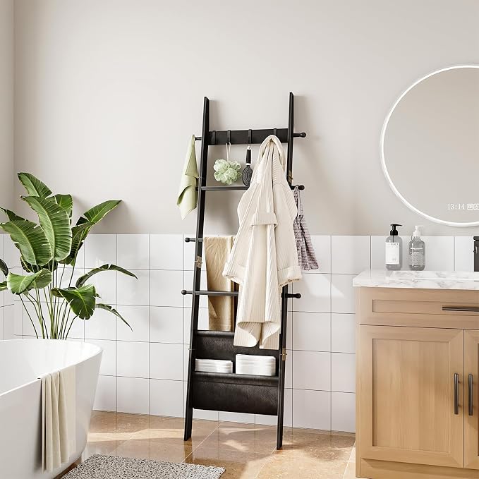 ELYKEN Blanket Ladder for Living Room, 5-Tier Wooden Towel Rack with Synthetic Leather Pocket, 4 Removable Hooks, Decorative Leaning Ladder Shelf for Bedroom, Black