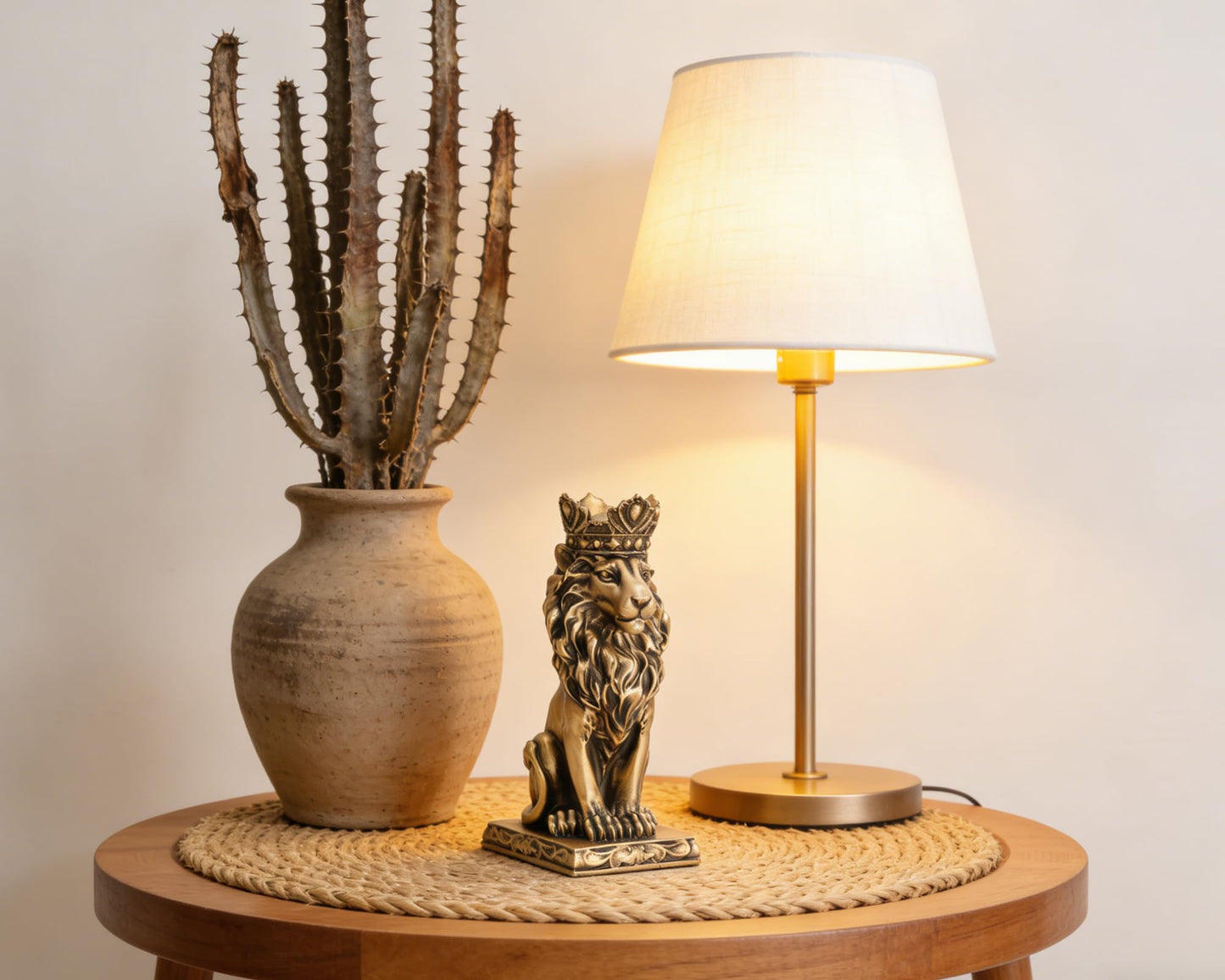 AMOIENSIS Retro Crown Lion Statue Home Decor Sculpture for Living Room, Office, 9 Inch Regal Figurine Strength Symbol Gift for Leos & Lion Enthusiasts