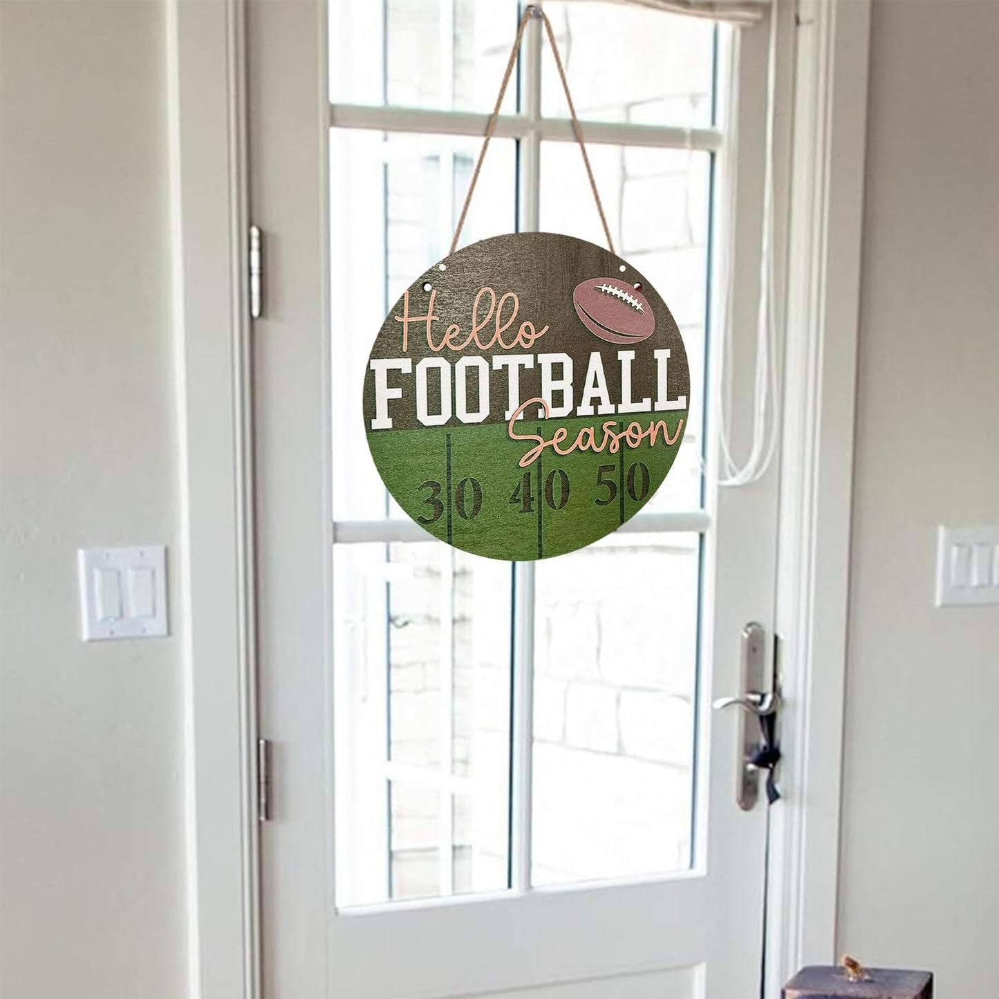 Football Wooden Hanging Sign Hello Football Season Wall Plaque Football Game Sports Welcome Wreath Decor Sign Door Hanger for Farmhouse Home Wall Window Porch Tabletop Party Decor Supplies