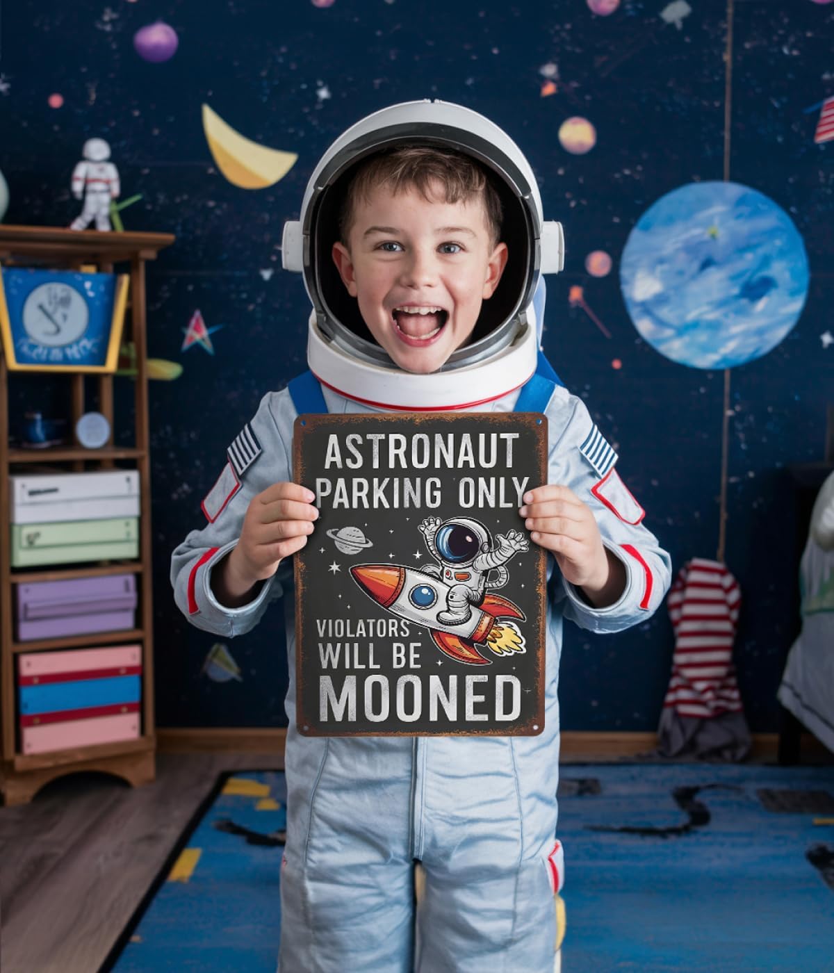 Opix Design Astronaut Parking Sign - Funny Space Room Decor for Boys, Outer Space Gift