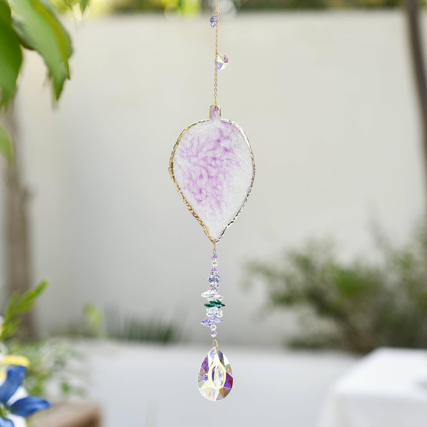 Hanging Crystal Suncatcher, Sun Catchers Indoor Window, Leaf-Shaped Crystal Hanging Ornament, Hanging Crystals for Decoration, Birthday Gift (Purple)