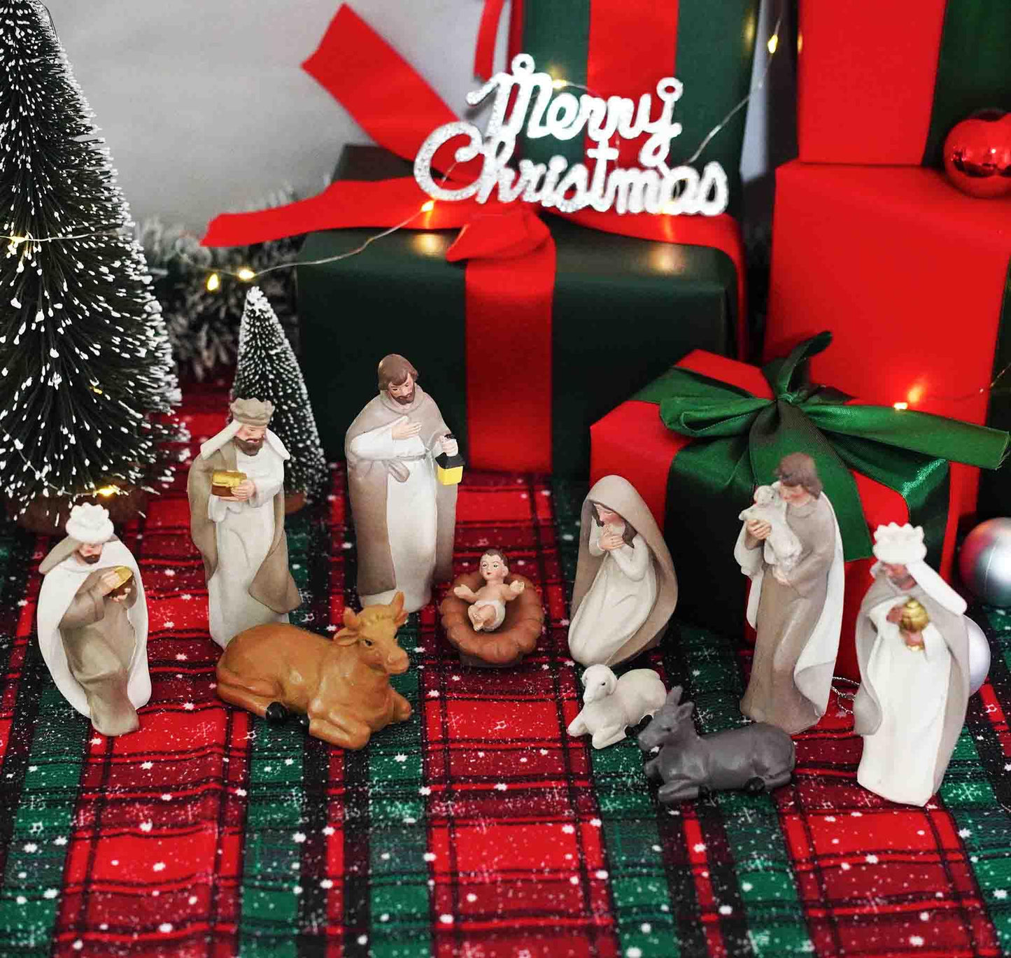 QF Home 10-Piece Christmas Nativity Set – Nativity Scene with Manger, Holy Family & Animals, Hand-Painted Resin Indoor Holiday Display
