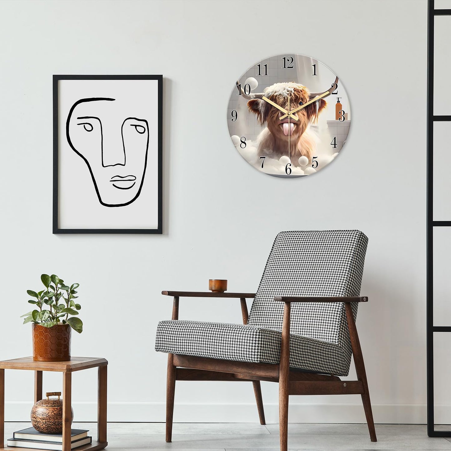 XNM 20 Inch Brown Large Wall Clocks for Living Room Decor Round Battery Clock Modern Farmhouse Highland Cow Wall Clock Silent