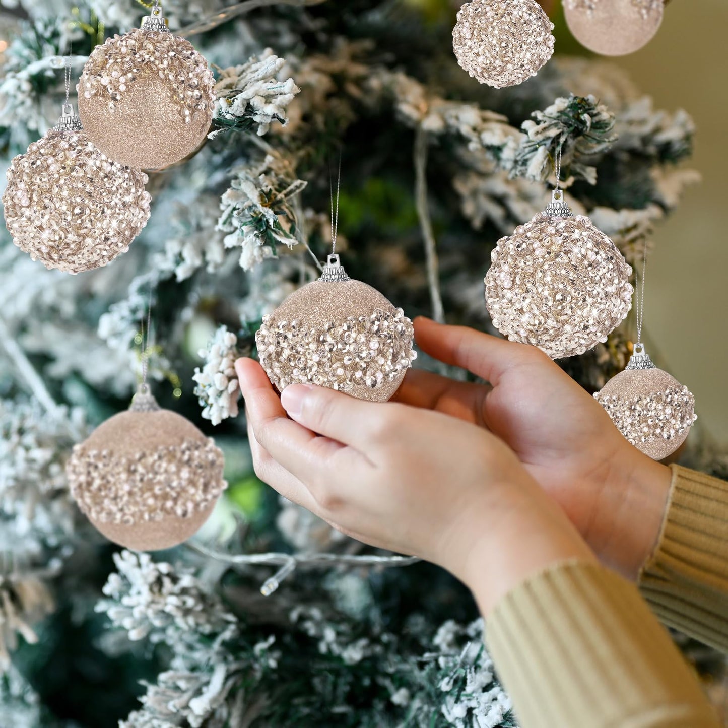 Poen 24 Pcs Glitter Christmas Ball Ornaments Set Christmas Tree Ornaments Hanging Sequin Foam Xmas Balls Decoration for Xmas Tree Wreath Garland Home Decor Wedding Party(Champagne)