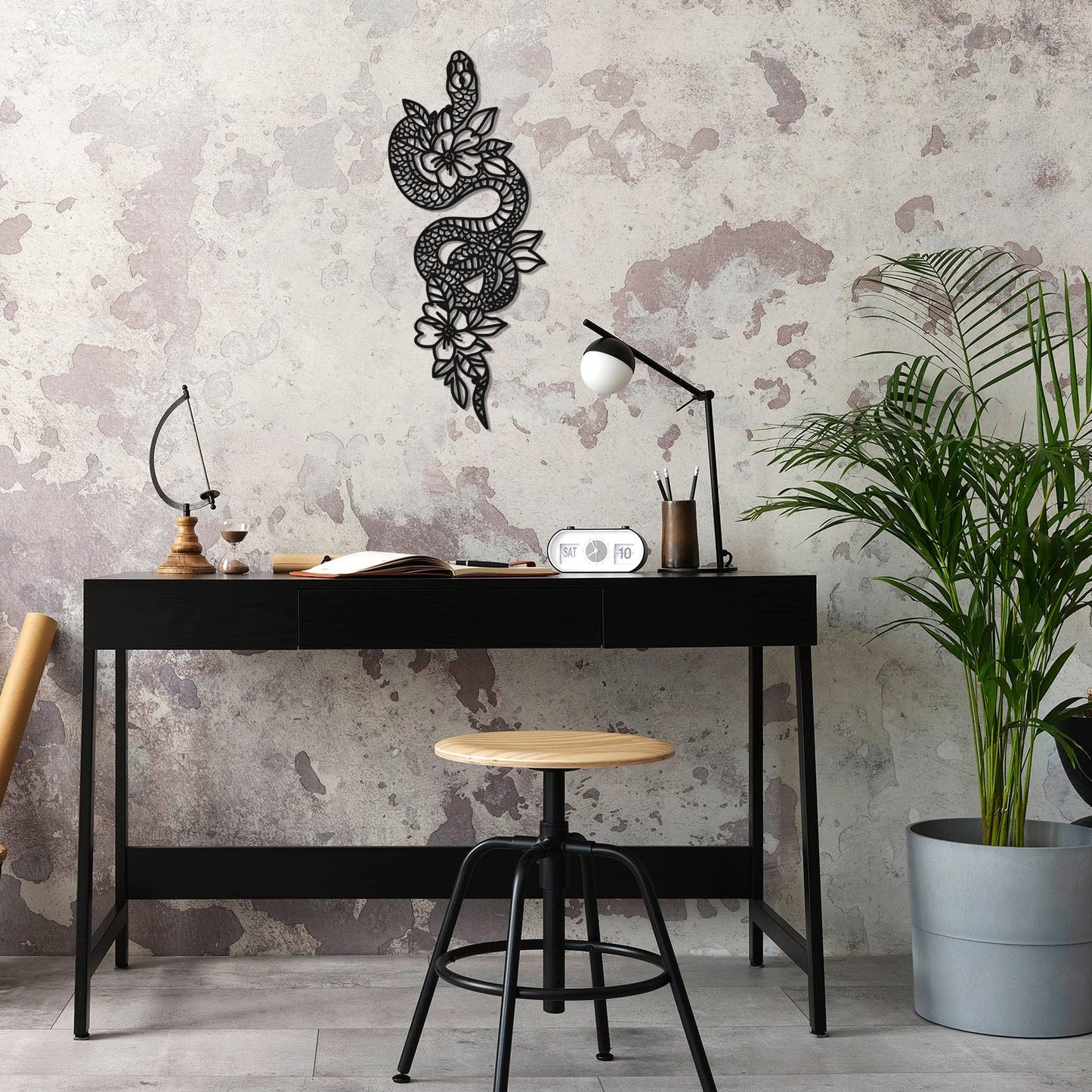 Shimeyao Snake Wall Art Gothic Metal Snake Bedroom Decor Floral Animal Hanging Decor Goth Wall Art Aesthetic Witchy Hanging Boho Decorations for Apartment Bedroom Bathroom