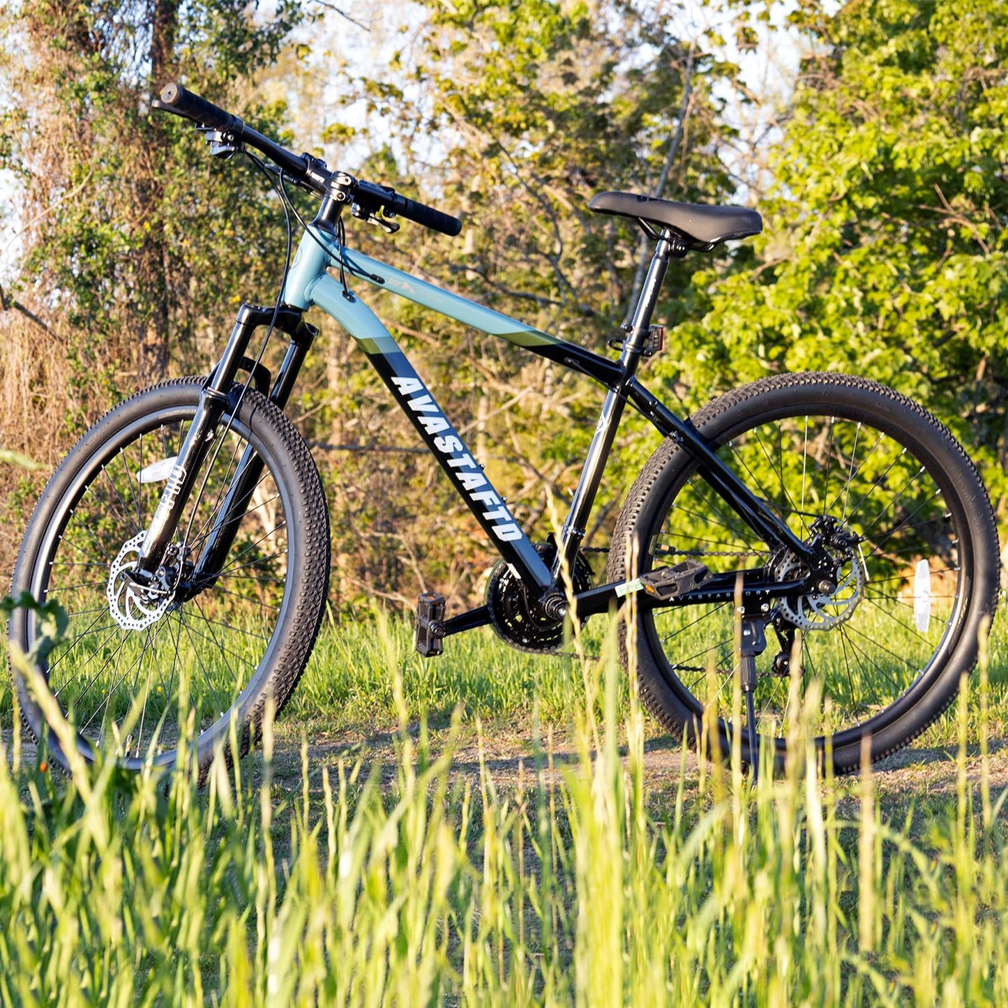 AVASTA 27.5-inch Mountain Bike for Man Male and Woman Female Adult with Lightweight Aluminum Alloy Frame and Dual Disc Brakes,Front Suspension,21-Speed Gear Shifters,Hidden Brake Cables,Color White