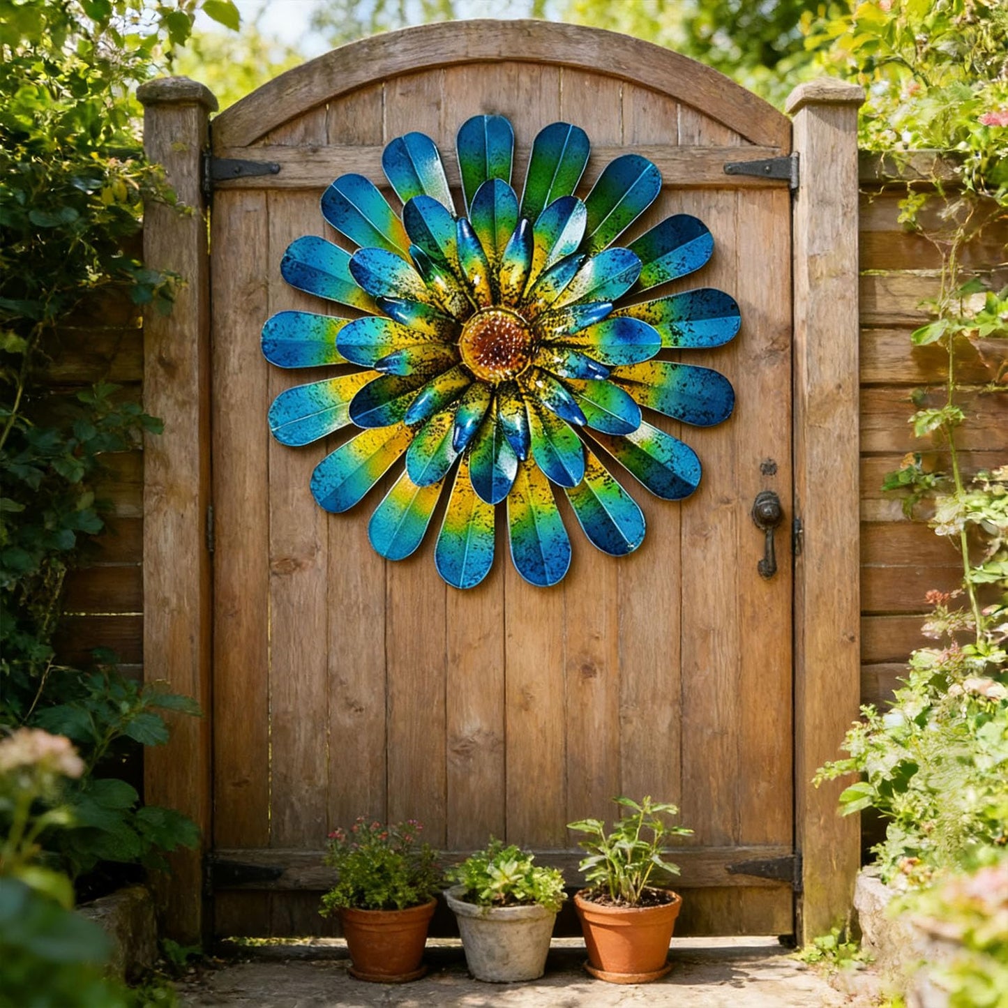 HOOEN Metal Flowers Wall Decor 2pack Wall Art Decorations Hanging for Indoor Outdoor Home Garden Farmhouse Yard Patio Fence Living Room Bedroom Decor