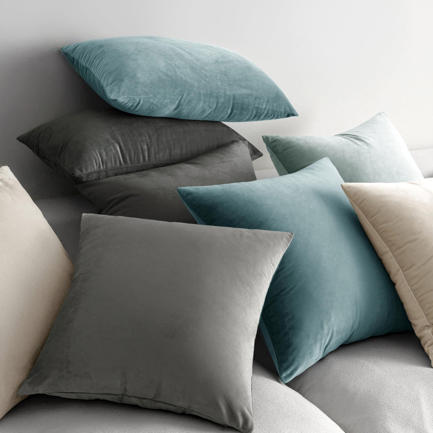 MIULEE Velvet Throw Pillow Covers 18x18 inch, Pack of 2 - Cream White, Soft Solid Decorative Pillow Covers Cushion Cases Modern Luxury Home Decor for Spring Couch Sofa Bedroom Livingroom,Car