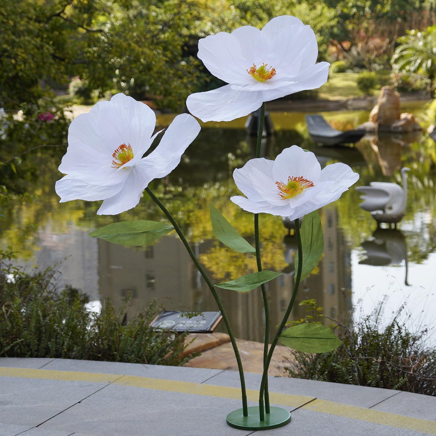 ZEYEXE Large Paper Artificial Flowers,Giant Flowers for Decoration,Huge Handcrafted Poppy Fake Flowers with Stand for Home Decor Bridal Shower Party Outdoors Yard Event Backdrop Decor (White)