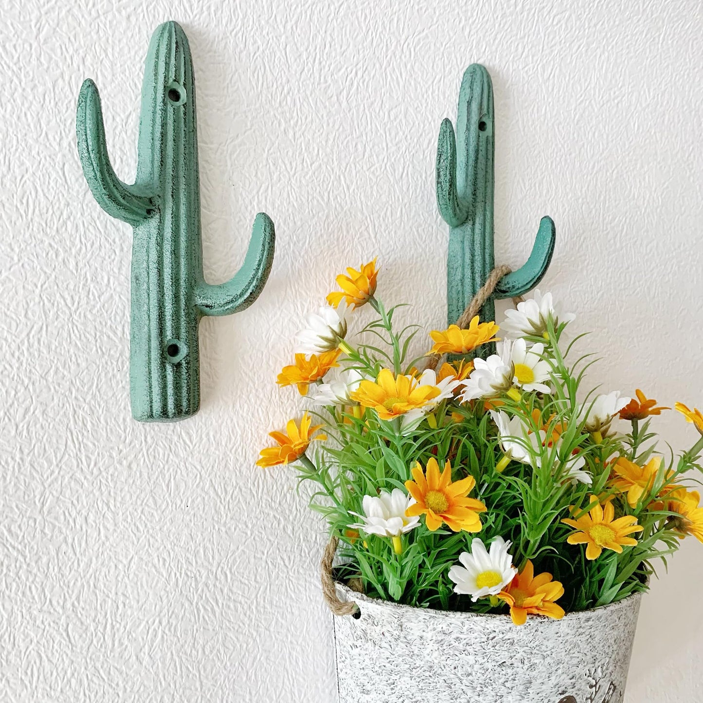 Zorues Rustic Cactus-Shaped Decorative Wall Hook Rack Hangers for Hanging Clothes, Coats, Towels, Keys, and Hats, 2-Pack Antique Cast Iron Mounted Wall Hooks