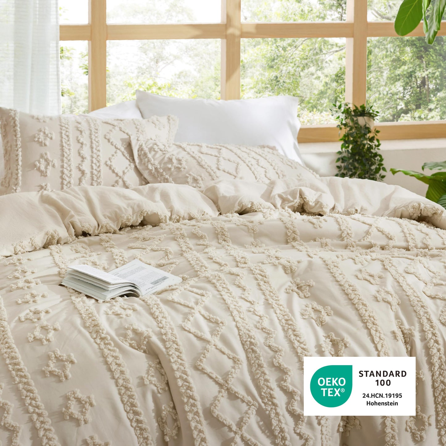 Bedsure Tufted Boho Comforter Set Queen Size - Beige Boho Bed Set, GentleSoft™ 3 Pieces Farmhouse-Style Embroidery Bedding, Gifts for Woman, Soft Jacquard Queen Comforter for All Seasons