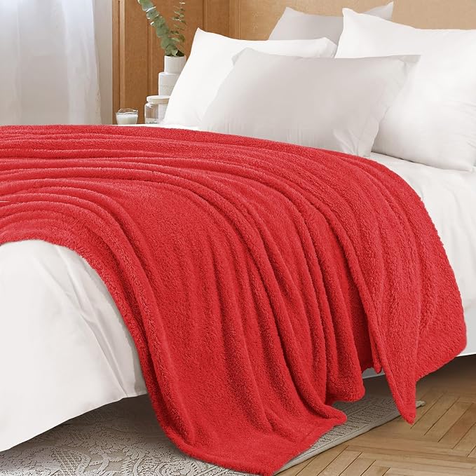 Exclusivo Mezcla Fleece Bed Blankets Queen Size, Ultra Soft, Lightweight and Fuzzy Red Blanket for Women, Home Decor, 90x90 Inches