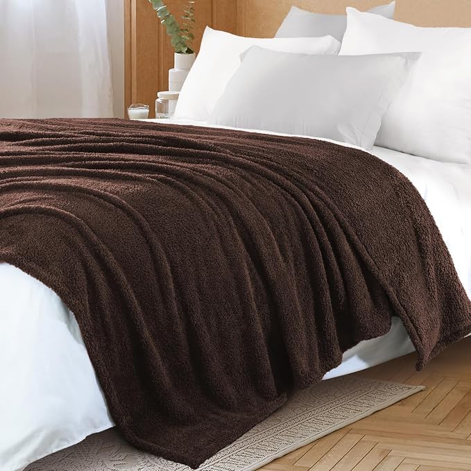 Exclusivo Mezcla Fleece Bed Blankets Queen Size, Ultra Soft, Lightweight and Fuzzy Coffee Blanket for Women, Home Decor, 90x90 Inches