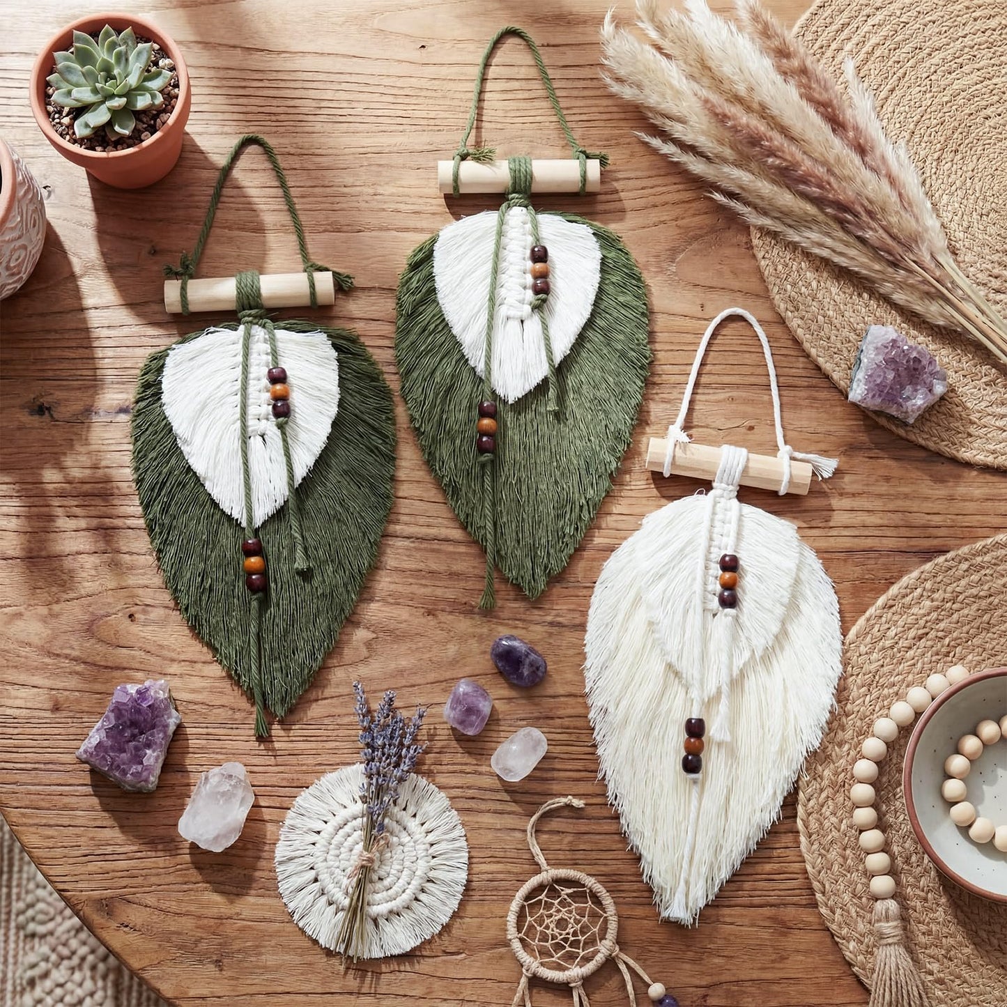 Hoteam 3 Pcs Leaf Tassel Macrame Wall Hanging Handmade Bohemian Sage Green Leaf Wall Tapestry Wooden Bead Hanging Ornament for Nursery Bedroom Living Room Apartment Home Backdrop