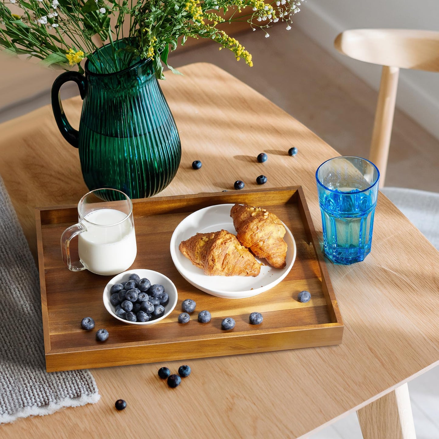 GCWSTJK 17 Inch Acacia Wood Serving Tray with Handles, Large Wooden Tray for Ottoman, Breakfast in Bed, Coffee Table, Dinner, Perfect for Living Room Bedroom Entryway and Kitchen