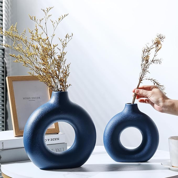 Blue Ceramic Donut Vase Set of 2, Hollow Round Matte Pampas Flower Vases for Boho Home Wedding Party Room Dinner Table Shelf Decor.（Blue）