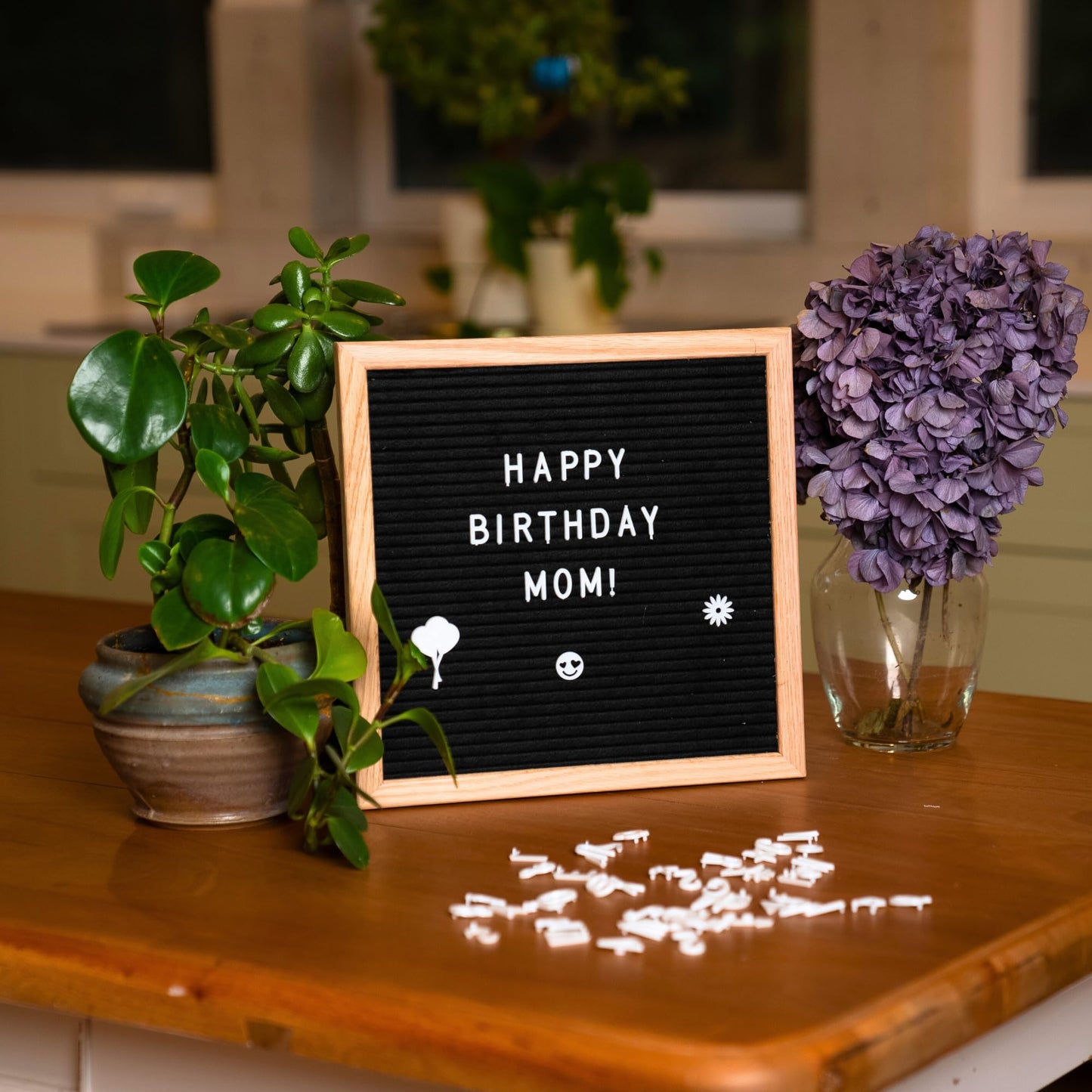 Black Felt Letter Board | Classy Dark Stained Wooden Frame with White Letters | Premium Changeable Sign Boards for Home Decor Motivational Quotes Baby Announcement Price List Message Letterboard With