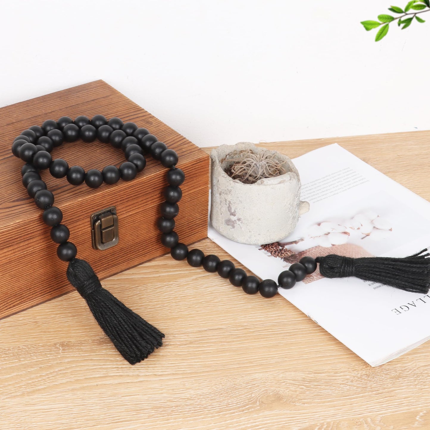 RAMIRABI Wood Beads Garland with Tassels Farmhouse Rustic Prayer Boho Beads for Boho Home Decor, Wall Hanging Decoration (Black)