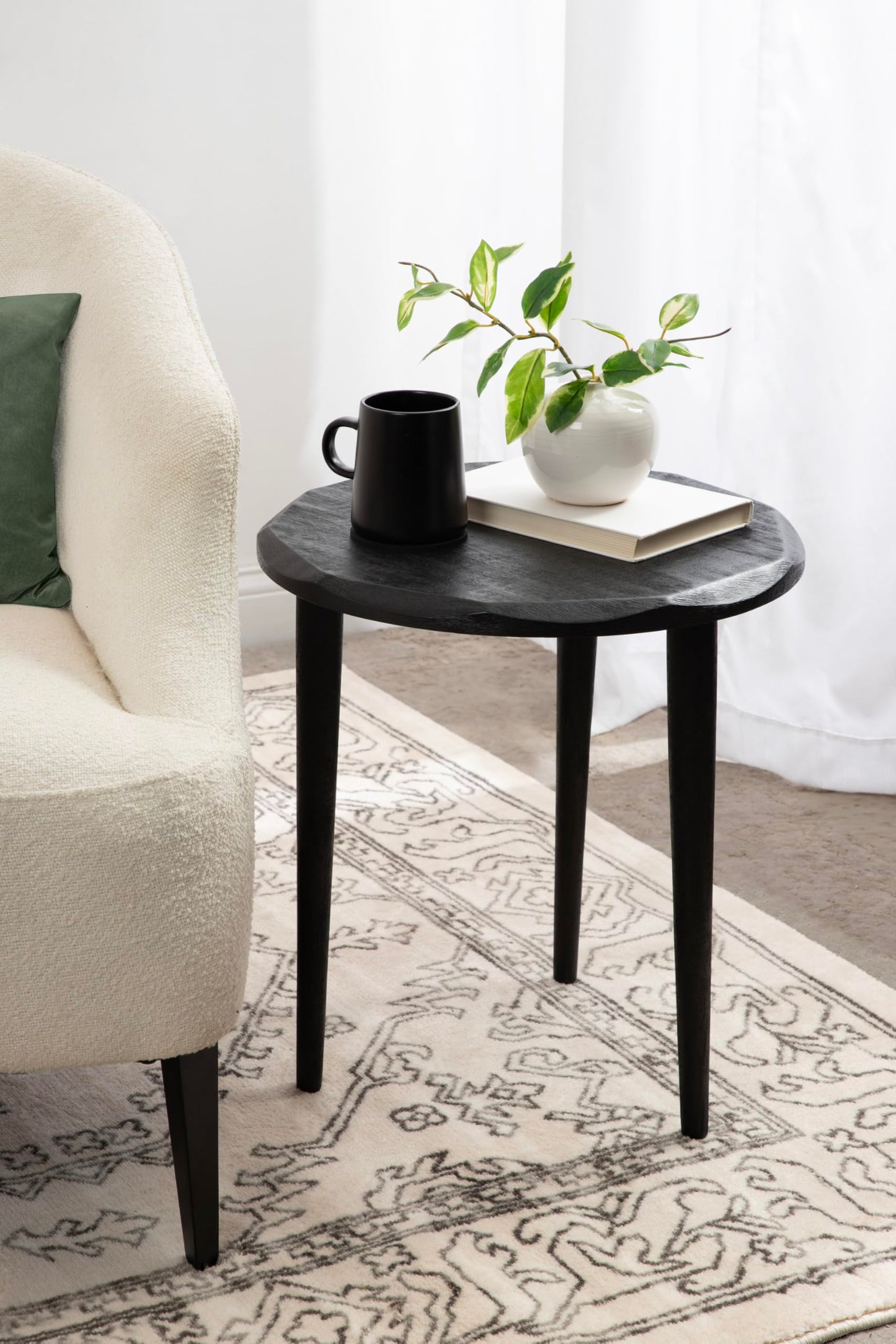 Kate and Laurel Tavares Modern Wooden Round Side Table, 18 x 18 x 20, Black, Solid Wood Accent End Table with Textured Top and Faceted Edge for Use as Indoor Plant Stand or Living Room Decor Piece