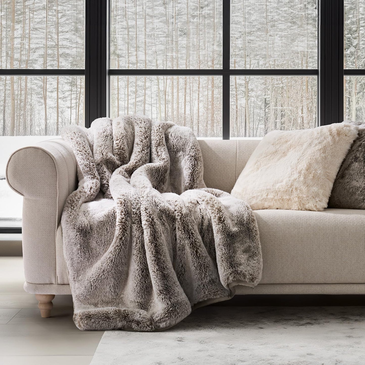 EVERGRACEHOME Luxury Soft Faux Chinchilla Fur Throw Blanket for Couch, Warm Thick Heavy Winter Throw Blanket 1220GSM for Bed, Fluffy Cozy Mink Blanket with Reversible Velvet, Champagne Fawn, 60"x80"