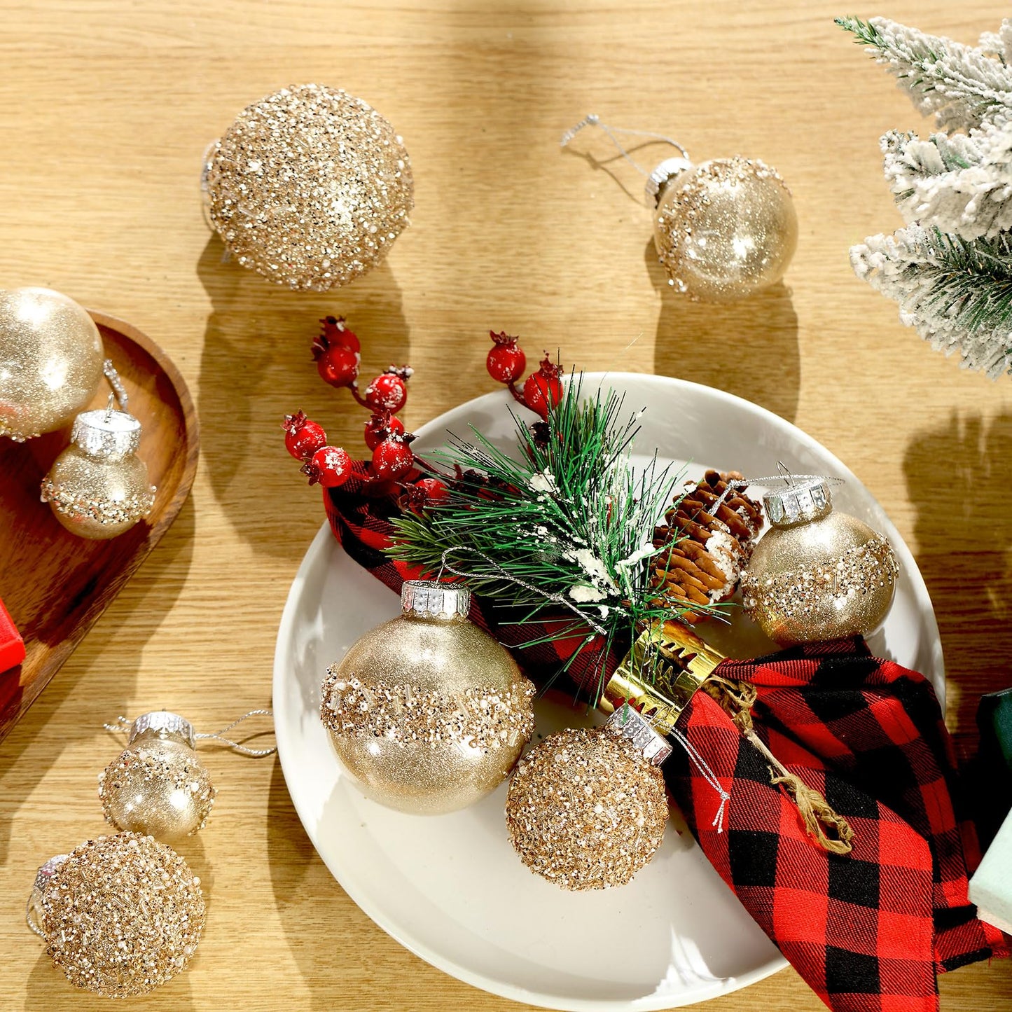 Civaner 24 Pcs Glitter Christmas Ball Ornaments Set 3.2'' 2.4'' 1.6'' Christmas Tree Ornaments Hanging Sequin Shatterproof Balls for Xmas Tree Wreath Garland Xmas Home Decor(Champagne Gold)