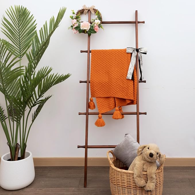 Blanket Ladder, 5-Tier Wooden Quilt Stand, Decorative Ladder Shelf, Farmhouse Ladder Blanket Holder, Wall Leaning Towel Storage Rack for Living Room, Brown