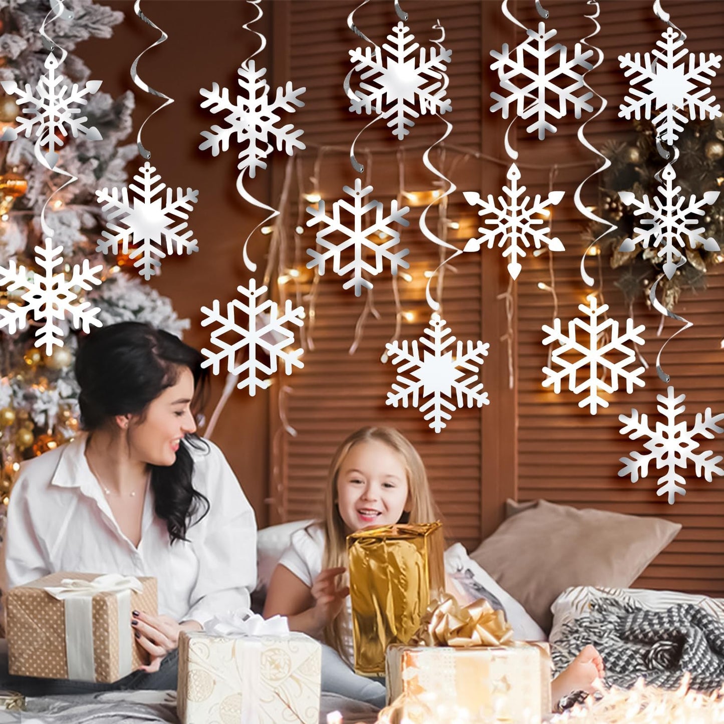 20Pcs Winter Snowflake Hanging Swirl Decorations, Christmas Snowflakes Ceiling Streamers Sliver White Snowflake Hanging Decorations for Christmas Winter Wonderland Frozen Party Supplies