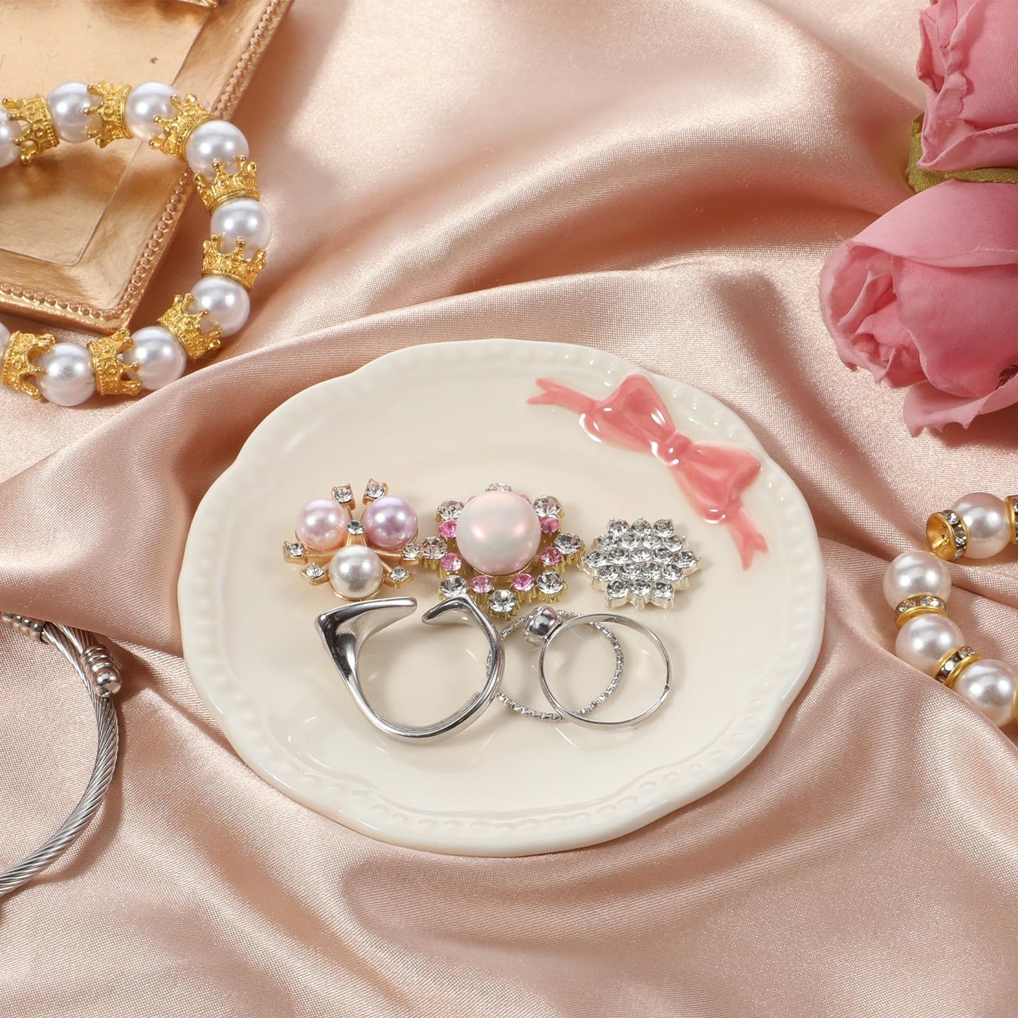 SynHHergyx Small Jewelry Dish, Ceramic Ring Holder Dish, Ceramic Jewelry Tray, White with Pink Bow Jewelrys Holder for Women, Small Jewelrys Tray for Vanity