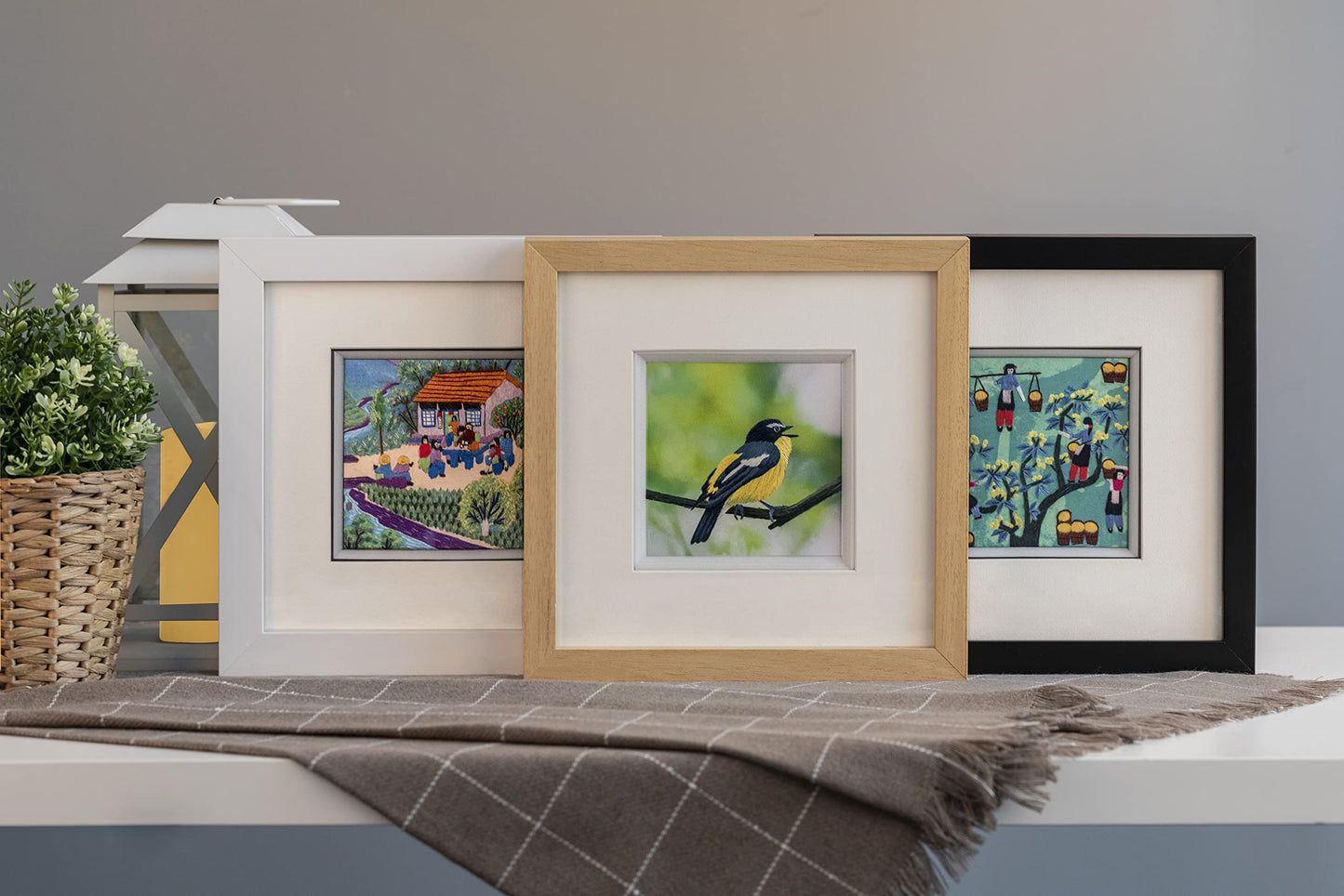 Ebherys Hunan Hand Embroidery Artwork, Handmade Paintings with Wood Frame Hanging on the wall as Room Decoration Home Accessories, Meaningful Gifts for Mother Daughter and Friends (Robinbird)