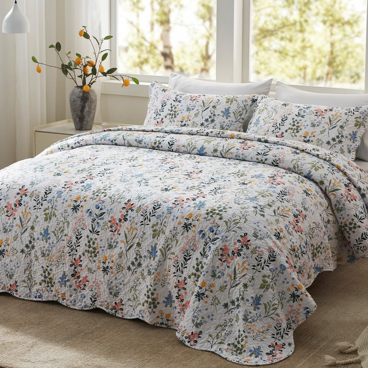 LEAONME 3-Piece Full Queen Size Quilt Set Lightweight Bedspread Coverlet 90''x98'' Garden Style Floral Printed Oversized Bedding Set with Shams for All Season