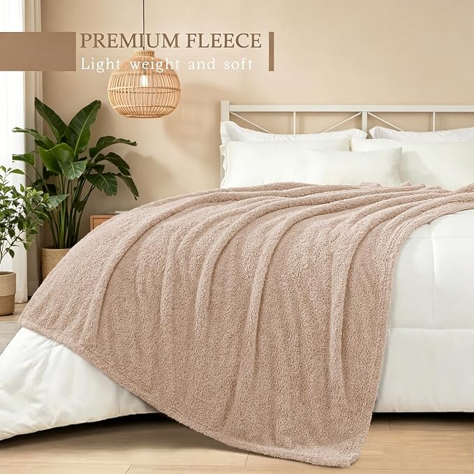 Exclusivo Mezcla Fleece King Size Bed Blanket, Ultra Soft, Lightweight and Fuzzy Camel Blanket for Women, Home Decor, 90x104 Inches