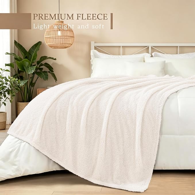 Exclusivo Mezcla Fleece King Size Bed Blanket, Ultra Soft, Lightweight and Fuzzy White Blanket for Women, Home Decor, 90x104 Inches