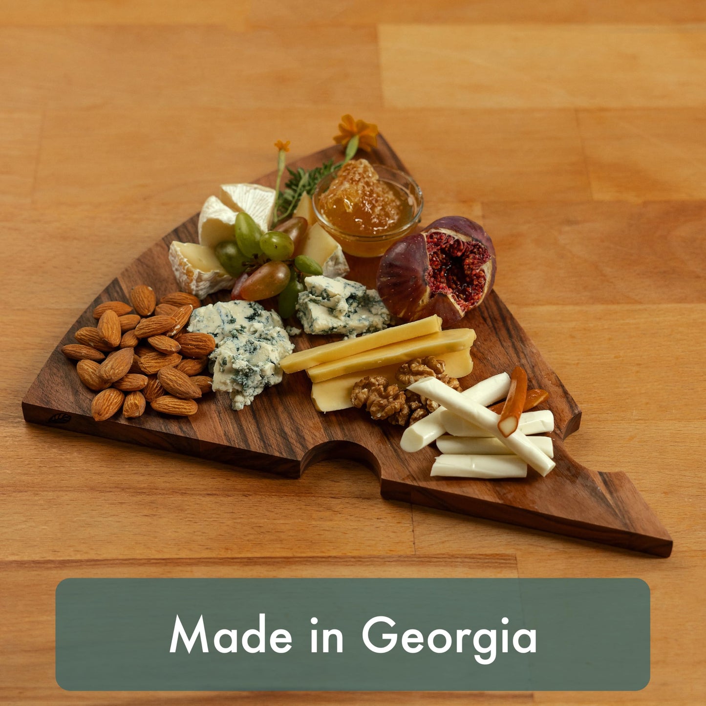 Walnut Cheese Board for Kitchen - Wooden Charcuterie Boards for Serving Food – Meat and Cheese Tray – Small Charcuterie Platter - House Warming Gifts New Home - Wedding Gifts – Tabla de Quesos