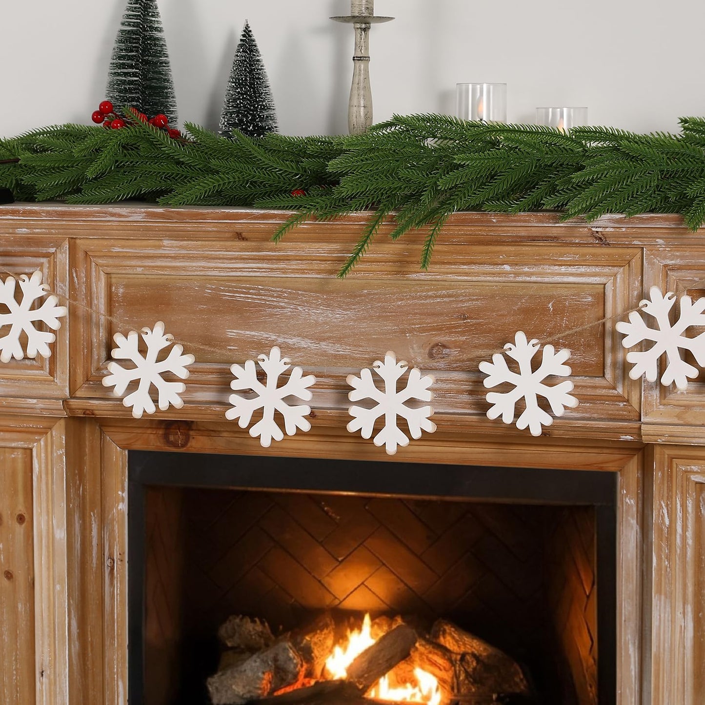 Christmas Decorations- Wooden Snowflake Garland -Rustic Snowflake Xmas Ornaments Banner for Home Party Fireplace Mantle Windows Shelf Wall Decor