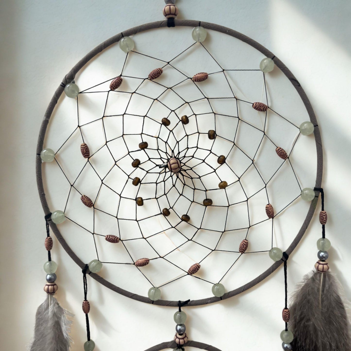 XEYOLHON Dream Catchers for Adults with Luminous Beads Dream Catcher with 7 Chakra Handmade Wall Decor with Native Feather Hanging Ornament for Bedroom Brown
