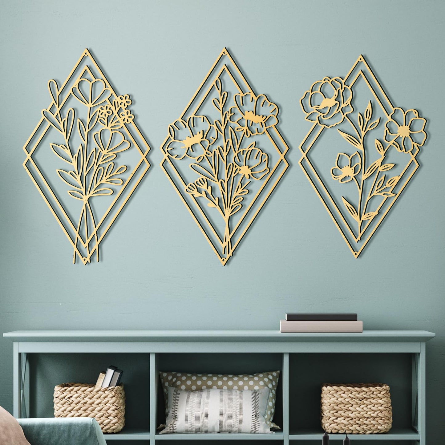 Peryiter 3 Pcs Gold Metal Flower Wall Decor Minimalist Floral Wall Art Hanging Rustic Farmhouse Art for Spring Living Room Bathroom Kitchen Outdoor