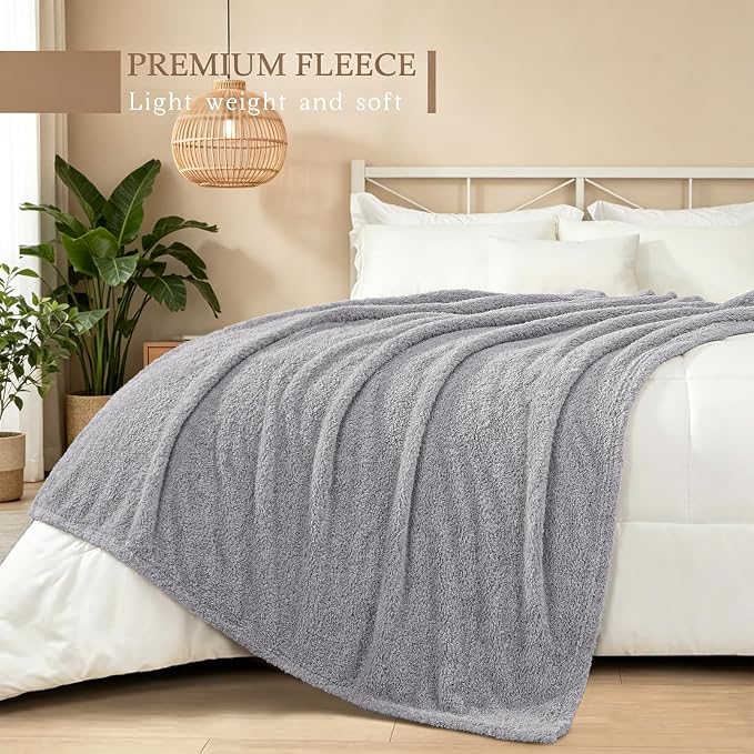 Exclusivo Mezcla Fleece Twin Size Bed Blanket, Ultra Soft, Lightweight and Fuzzy Light Grey Blanket for Women, Home Decor, 60x80 Inches