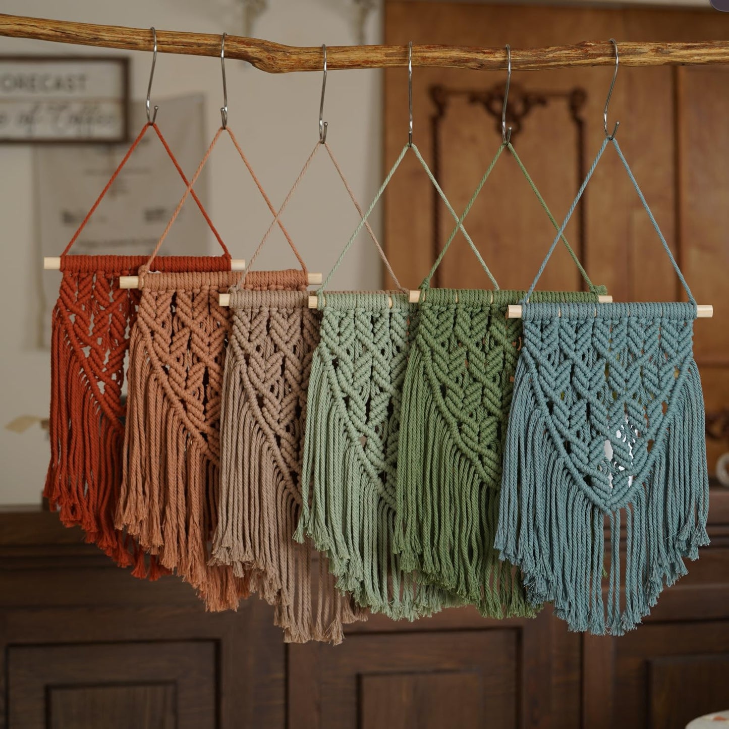 Nashibowu Small Macrame Wall Hanging Decor Boho Tapestry for Bedroom Living Room Dorm Nursery and Office, Cute Aesthetic Wall Art for Small Spaces for Teen Girls and Home Decor (Green, 16 * 10 Inch)