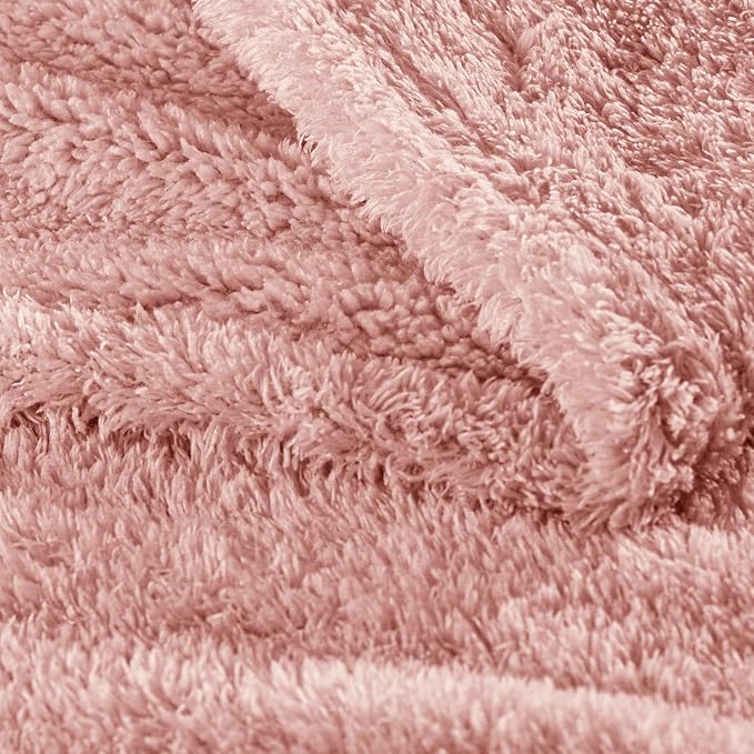 Exclusivo Mezcla Fleece Dusty Pink Throw Blanket for Couch Sofa, Ultra Soft, Lightweight and Fluffy Blankets for Women, All Season, 50x60 Inches