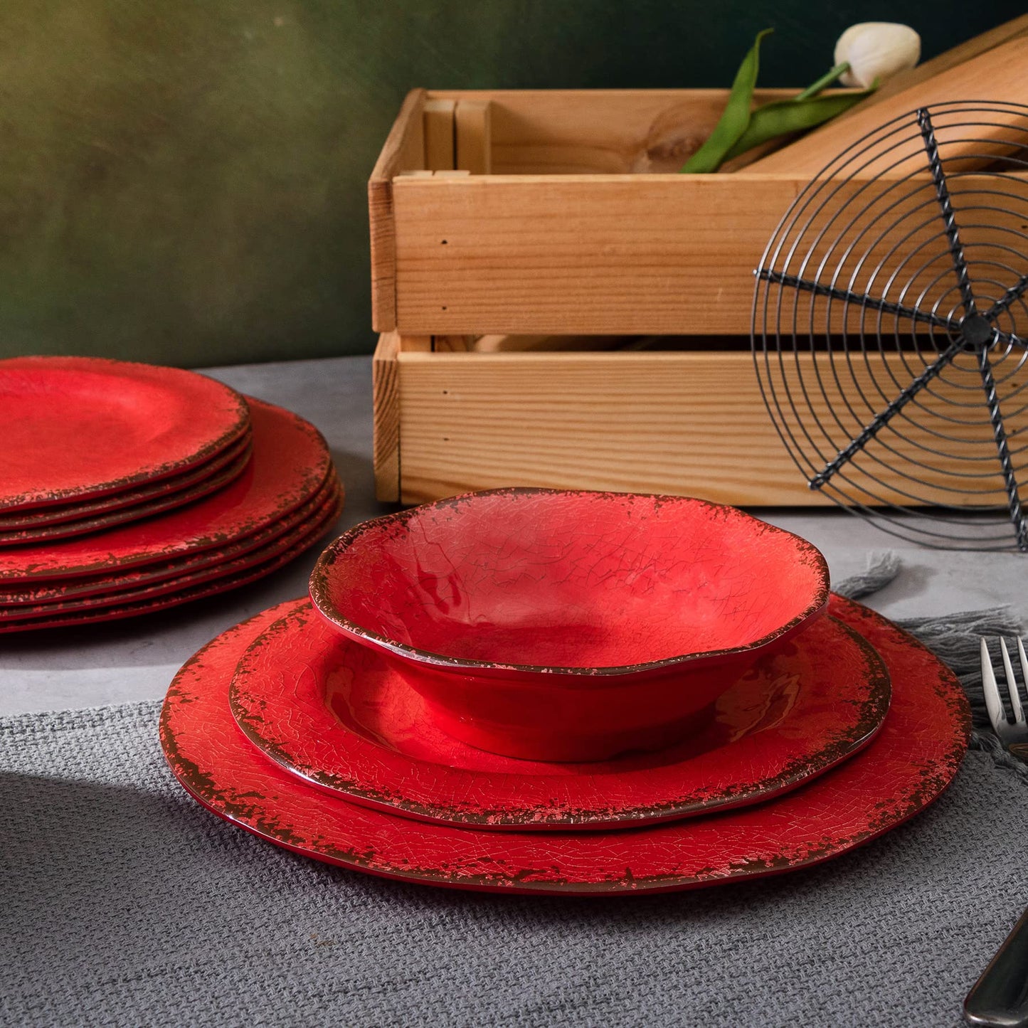 LEHAHA Farmhouse Plates and bowls set, 12 Piece Christmas Melamine Dinnerware Sets for 4,Lightweight and Unbreakable Dishes Set,Perfect for Indoor and Outdoor and Picnic use. Red
