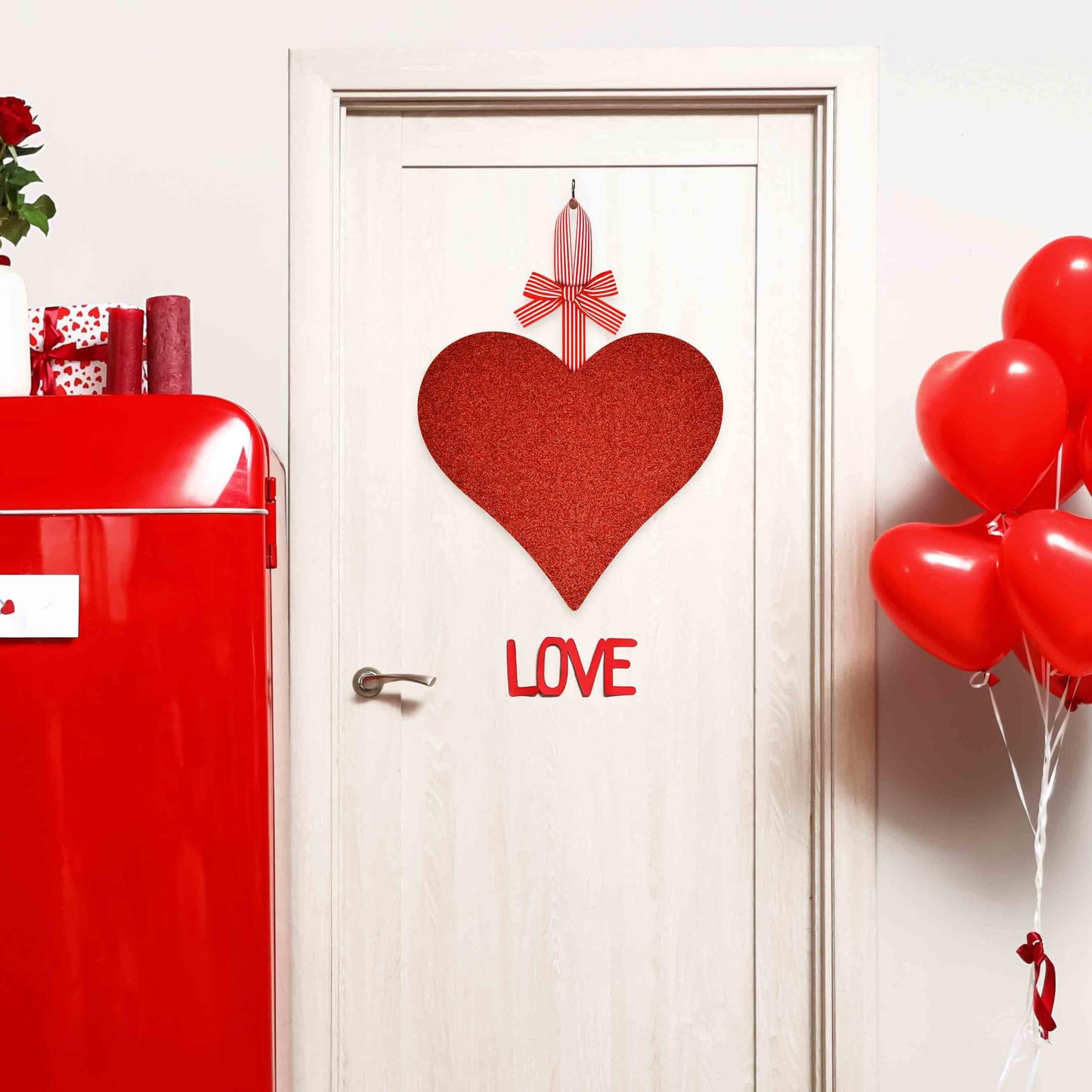 Gift Boutique Valentines Day Decoration Red Glitter Heart Shaped Wooden Hanging Sign Bow Front Door Wall Wreath Home Outdoor Love Plaque Hanger Decor