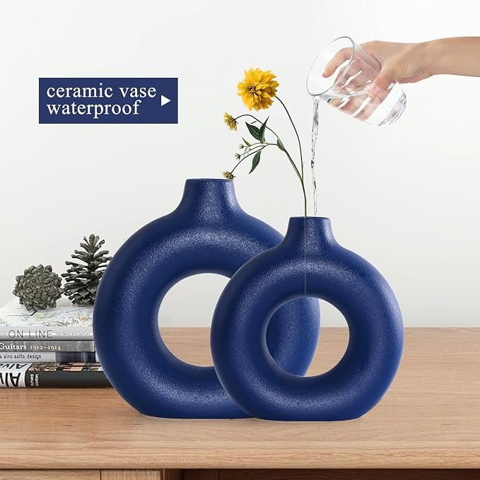 Blue Ceramic Donut Vase Set of 2, Hollow Round Matte Pampas Flower Vases for Boho Home Wedding Party Room Dinner Table Shelf Decor.（Blue）