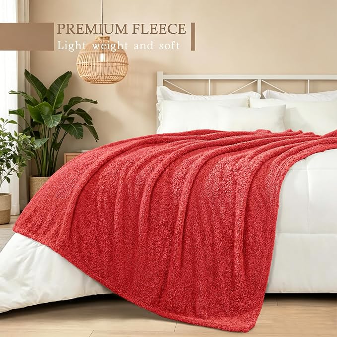 Exclusivo Mezcla Fleece Bed Blankets Queen Size, Ultra Soft, Lightweight and Fuzzy Red Blanket for Women, Home Decor, 90x90 Inches