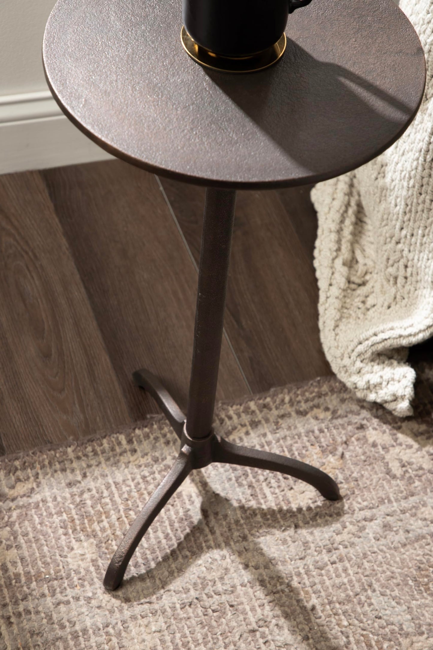 Kate and Laurel Henshall Mid-Century Metal Round Side Table, 12 x 12 x 24, Bronze, Sand Cast Aluminum Sculptural Indoor Plant Stand with Tripod Base for Use as End Table or Bedroom Nightstand