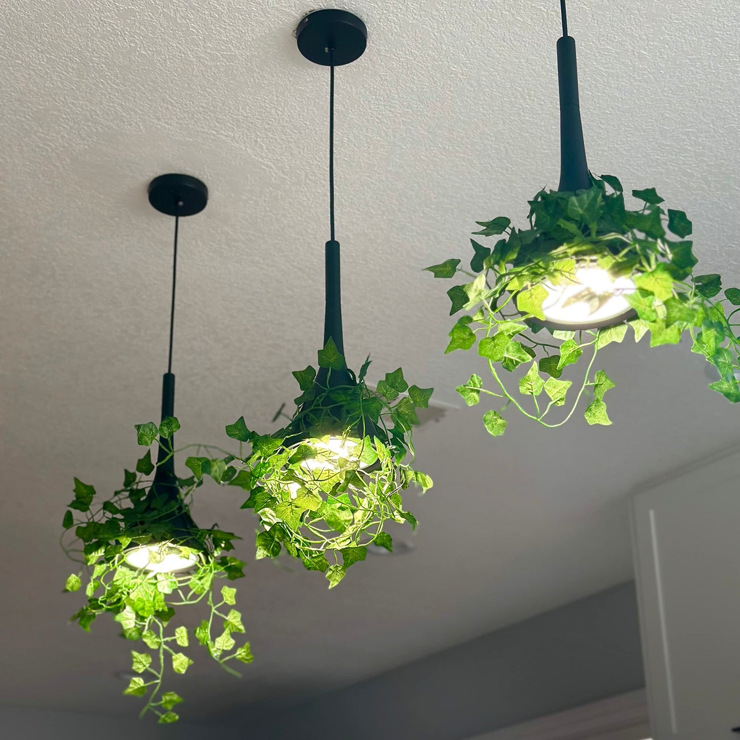 3 Pack (21Ft) Fake Ivy Garland Artificial Fake Vines Leaf Flower Balcony décor Outdoor Plant Leaves for Garden Decorations Wall Fence screening Table Bedroom Aesthetic