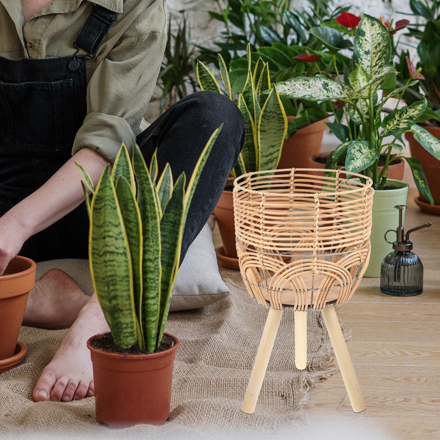 BESTonZON Woven Plant Stand with Flower Basket Indoor Outdoor Plant Pot Rack for Living Room Balcony Medium Size Natural Fiber Holder
