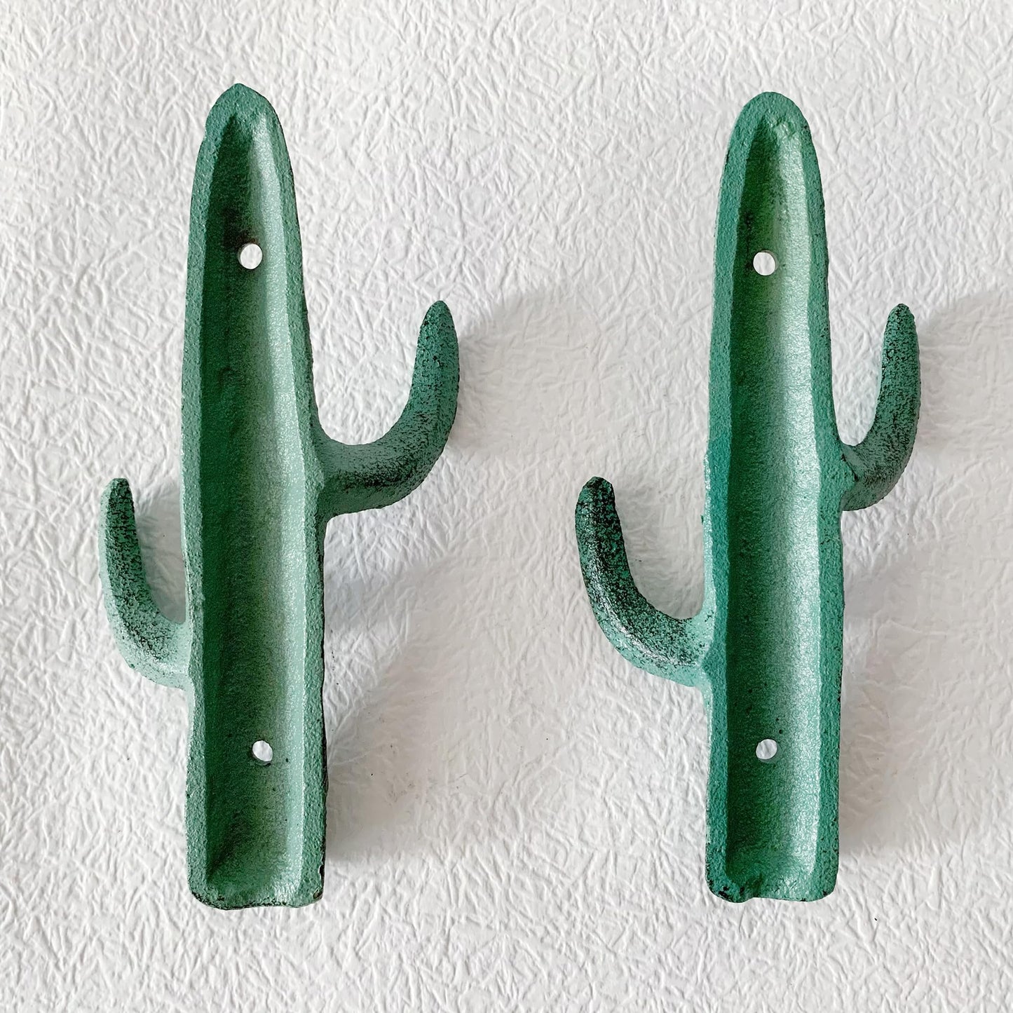 Zorues Rustic Cactus-Shaped Decorative Wall Hook Rack Hangers for Hanging Clothes, Coats, Towels, Keys, and Hats, 2-Pack Antique Cast Iron Mounted Wall Hooks
